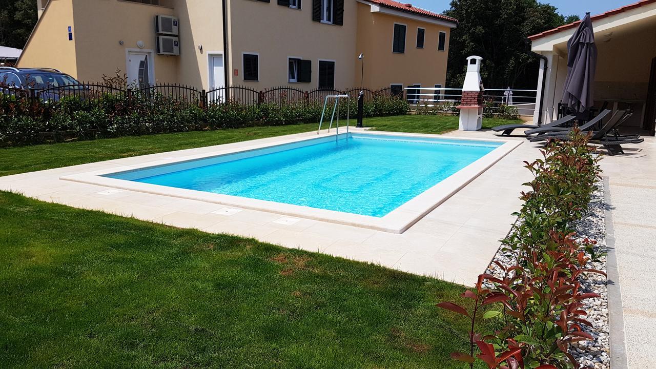 Villas Simag Banjole Exterior photo